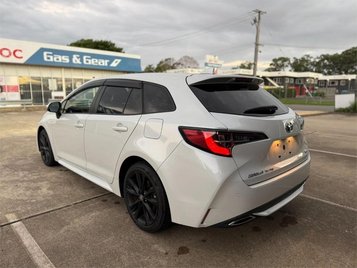 2022 Toyota Corolla Touring WxB Hybrid