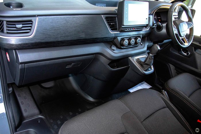 2026 Renault Trafic Premium