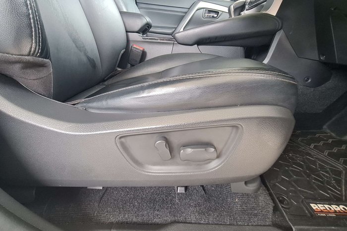 2021 Mitsubishi Pajero Sport Exceed