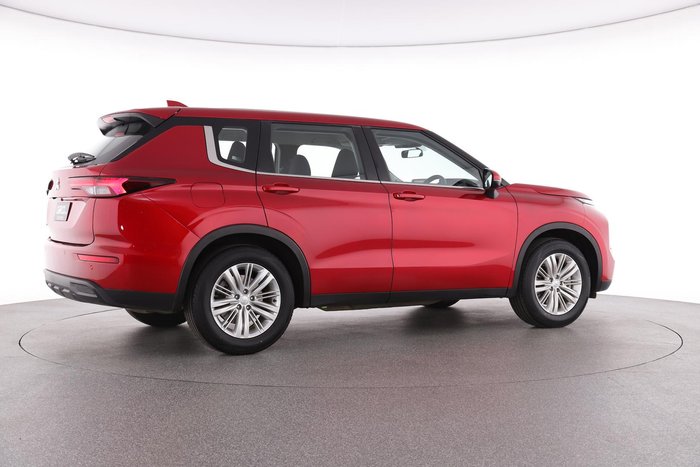 2023 Mitsubishi Outlander ES