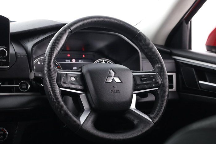 2023 Mitsubishi Outlander ES