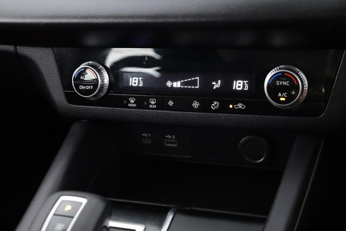 2023 Mitsubishi Outlander ES