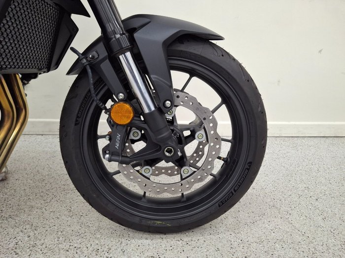 2025 Honda CB750 (HORNET) Black