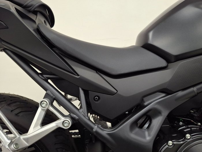 2025 Honda CB750 (HORNET) Black