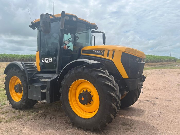 2018 JCB 4220