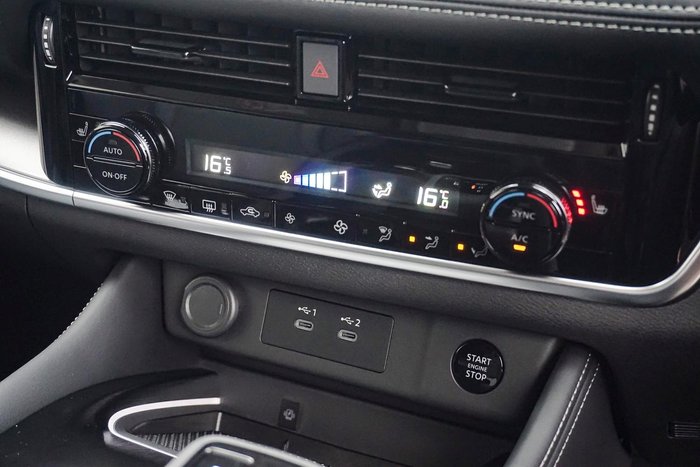 2025 Nissan X-TRAIL ST-L