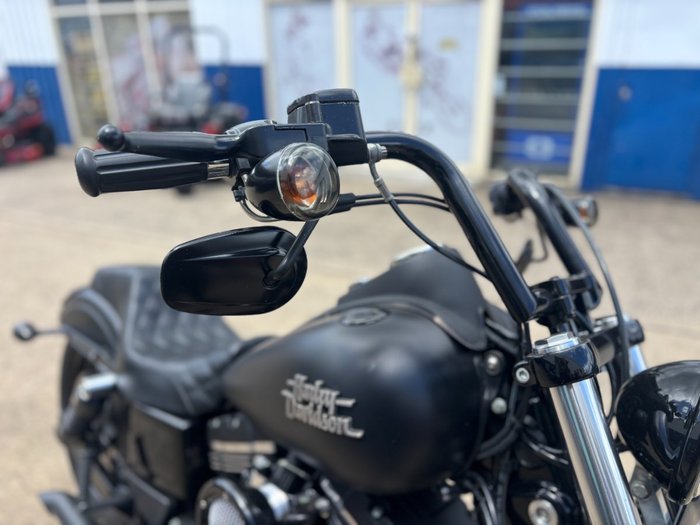 2015 HARLEY-DAVIDSON FXDB STREET BOB Black