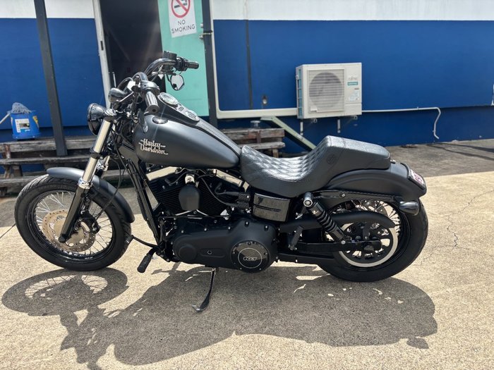 2015 HARLEY-DAVIDSON FXDB STREET BOB Black
