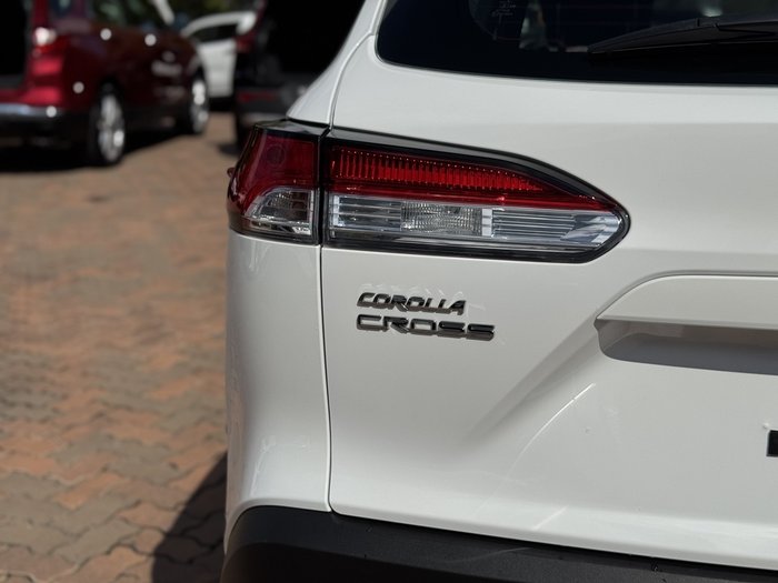 2024 Toyota Corolla Cross GX 2WD Hybrid