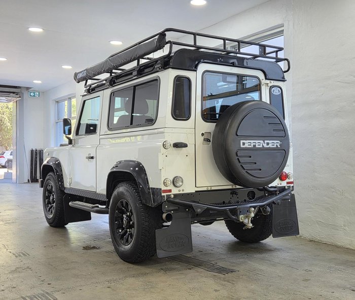 2016 Land Rover Defender