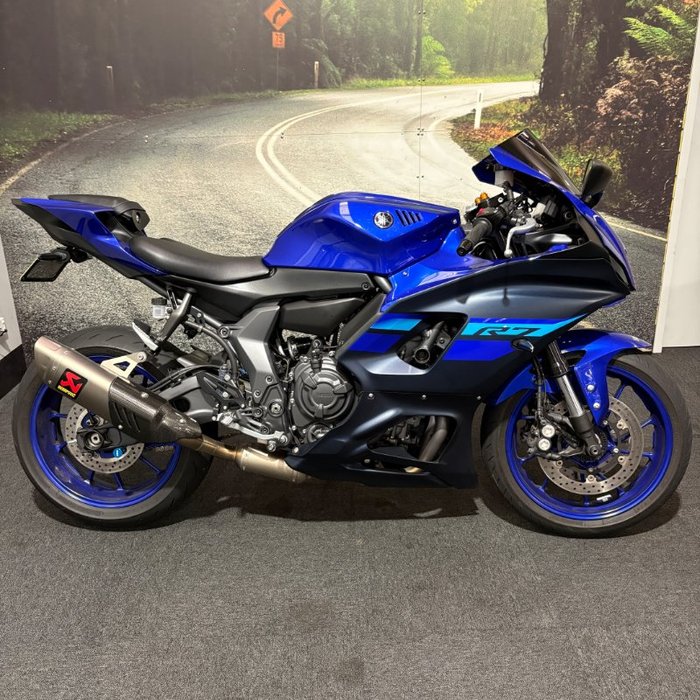 2024 Yamaha YZF-R7LA Blue