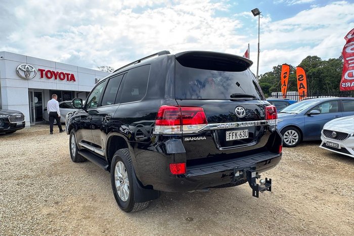 2017 Toyota Landcruiser Sahara VDJ200R 4X4 Dual Range Eclipse Black