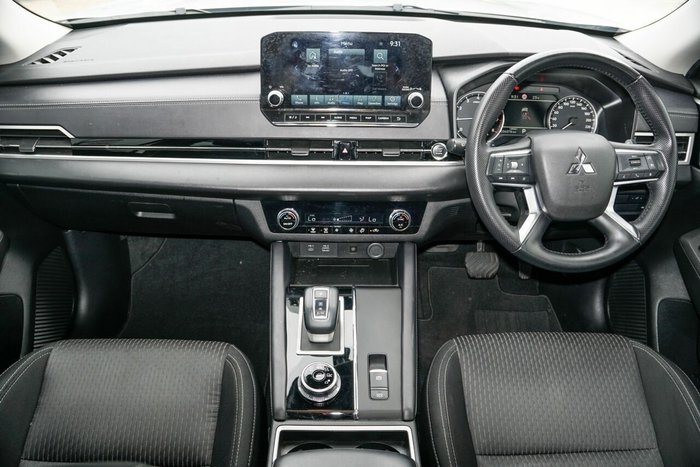 2023 Mitsubishi Outlander LS