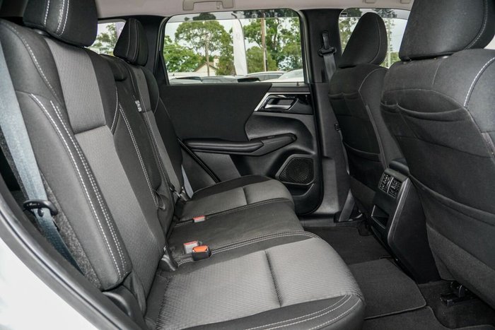 2023 Mitsubishi Outlander LS