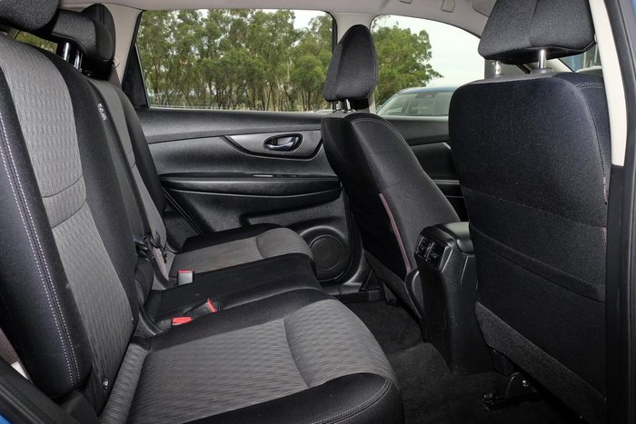 2017 Nissan X-TRAIL ST