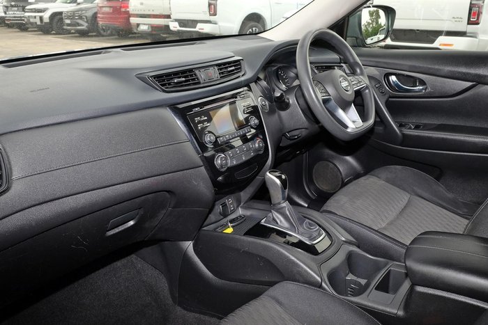 2017 Nissan X-TRAIL ST