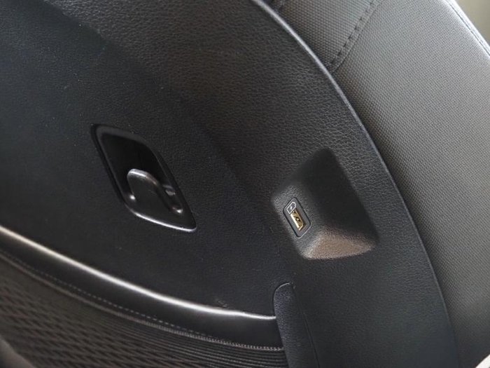 2022 Kia Carnival S