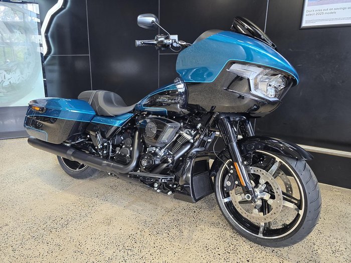 Harley-Davidson Road Glide 117 (FLTRX) Touring