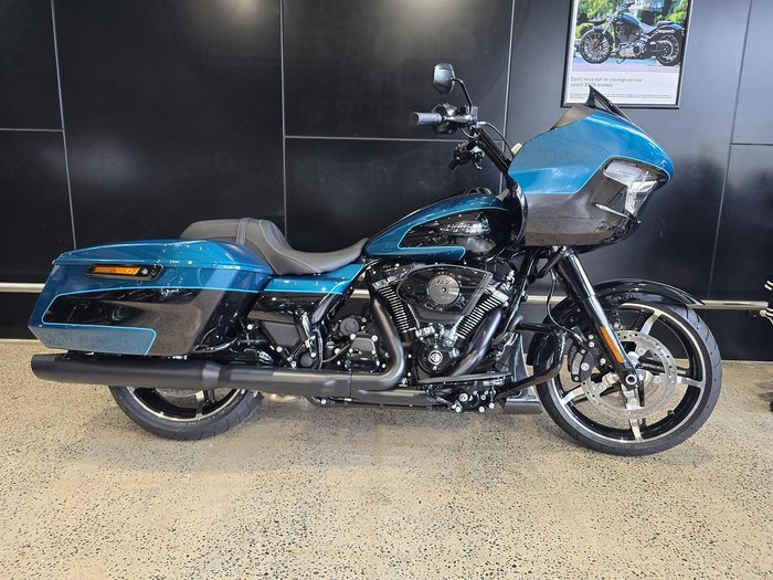 Harley-Davidson Road Glide 117 (FLTRX) Touring