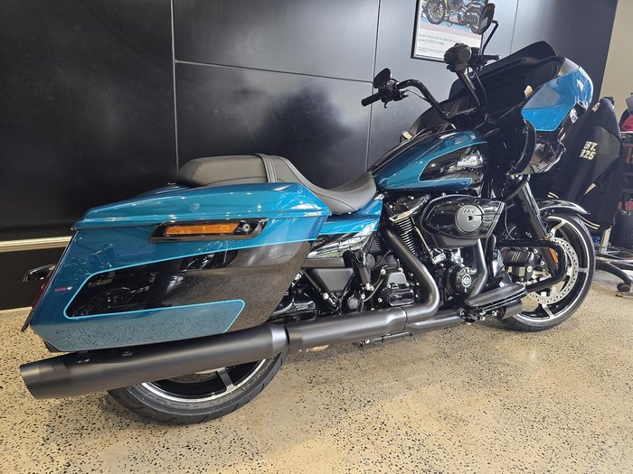 Harley-Davidson Road Glide 117 (FLTRX) Touring