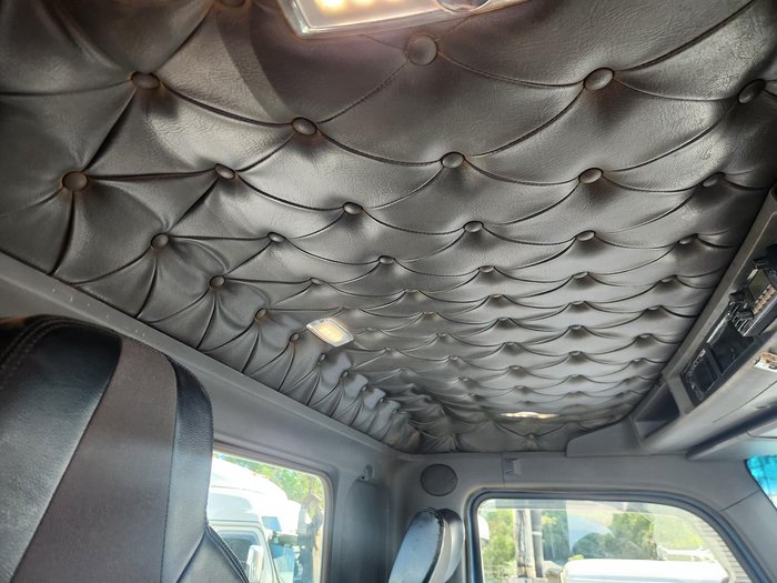 2017 Kenworth T610 SAR