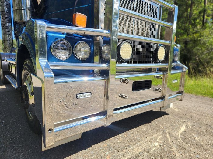 2017 Kenworth T610 SAR