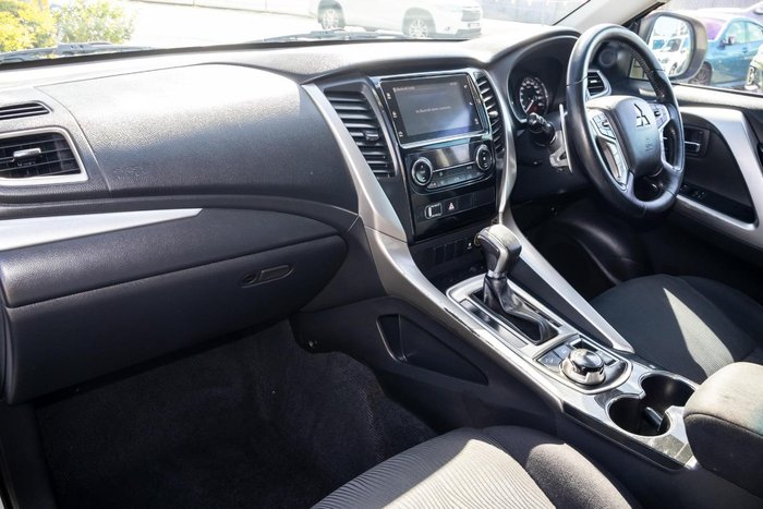 2016 Mitsubishi Pajero Sport GLX