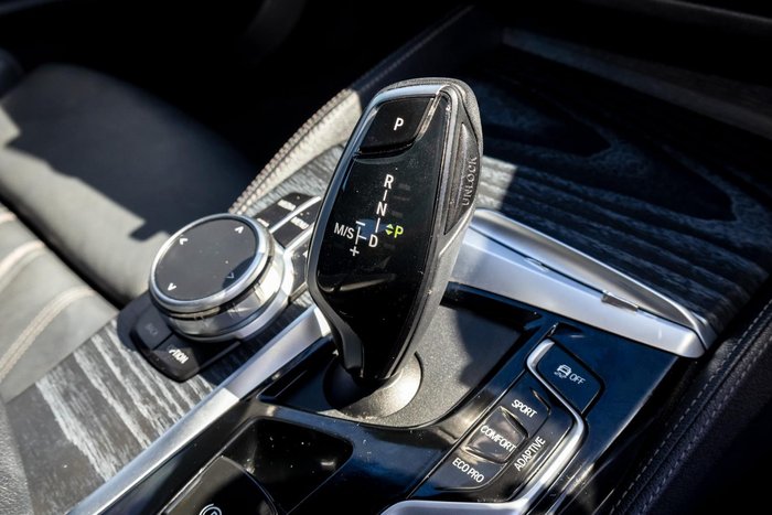 2021 BMW 5 Series M550i xDrive