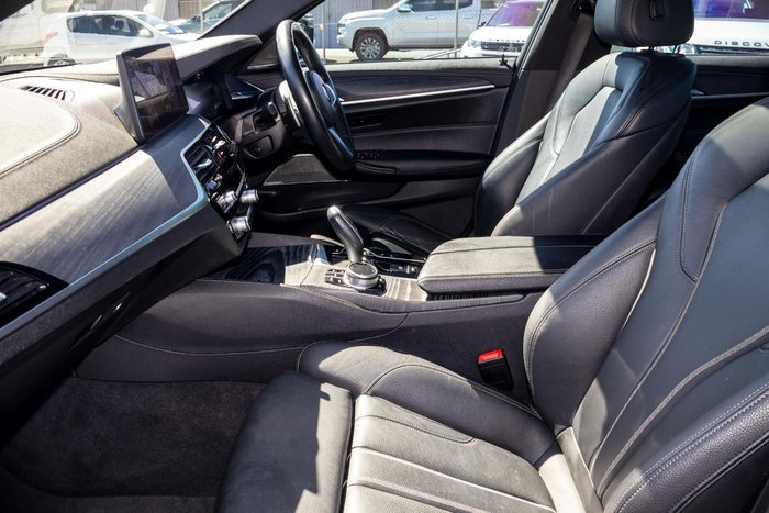 2021 BMW 5 Series M550i xDrive
