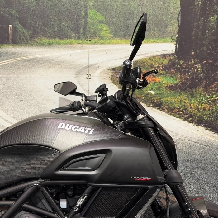 2016 DUCATI DIAVEL CARBON Black