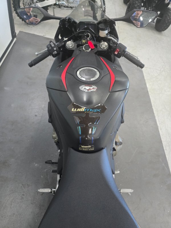 2017 Honda CBR1000RR (FIREBLADE) ABS Red