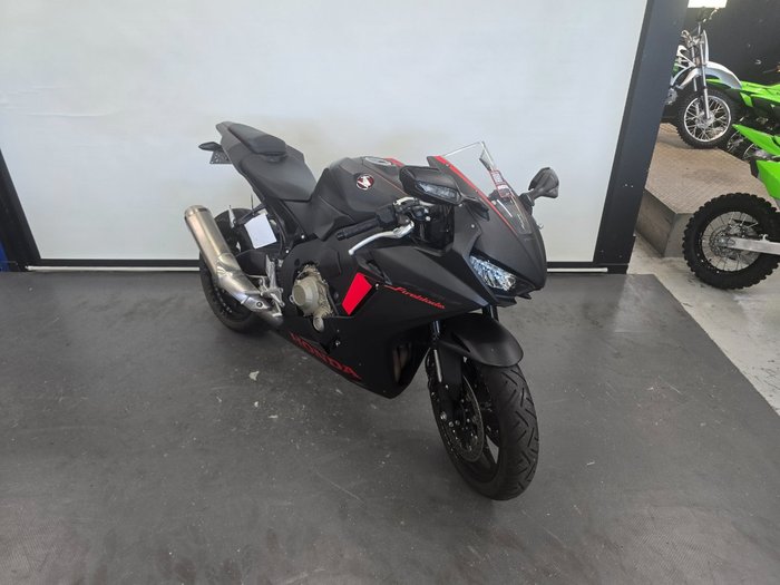 2017 Honda CBR1000RR (FIREBLADE) ABS Red