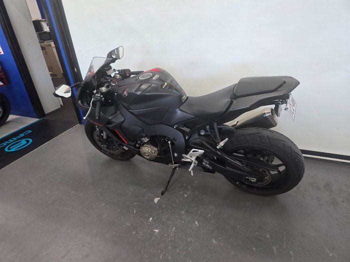 2017 Honda CBR1000RR (FIREBLADE) ABS Red