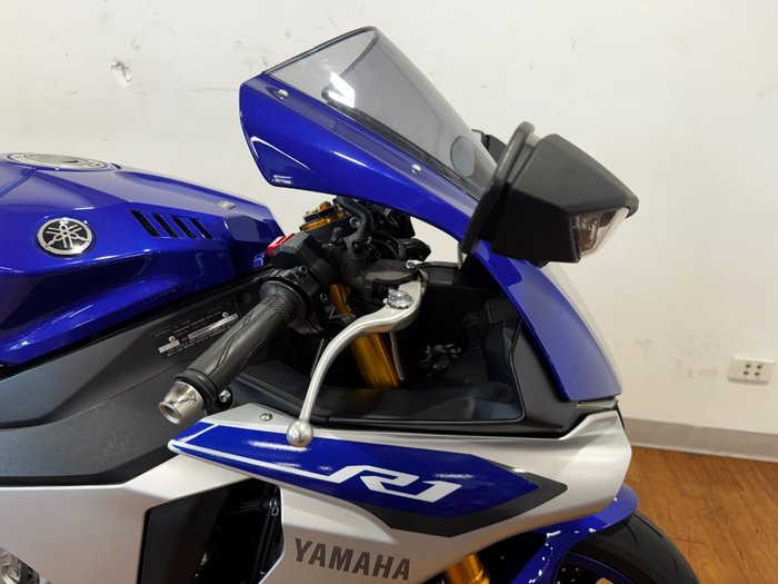 2015 Yamaha YZF-R1 BLUE