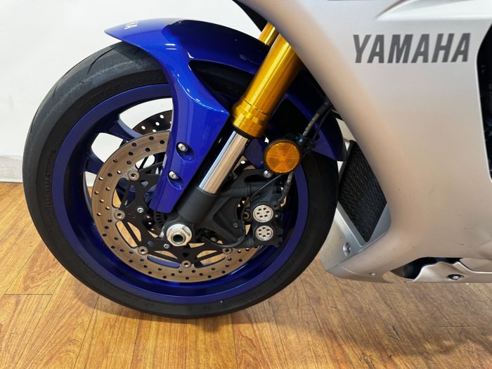 2015 Yamaha YZF-R1 BLUE