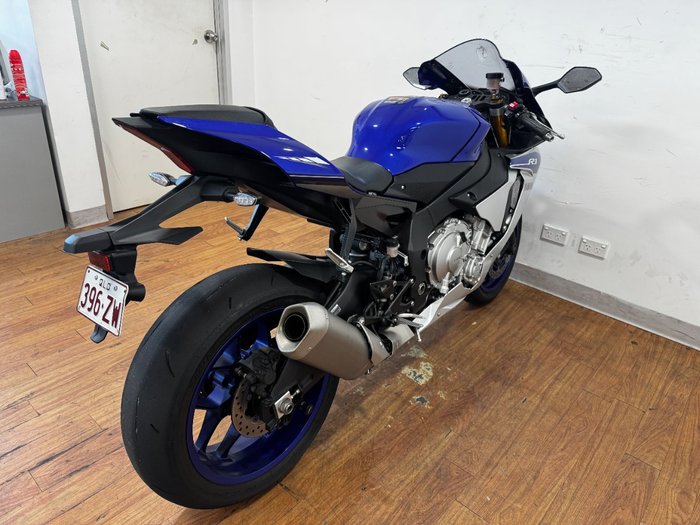 2015 Yamaha YZF-R1 BLUE