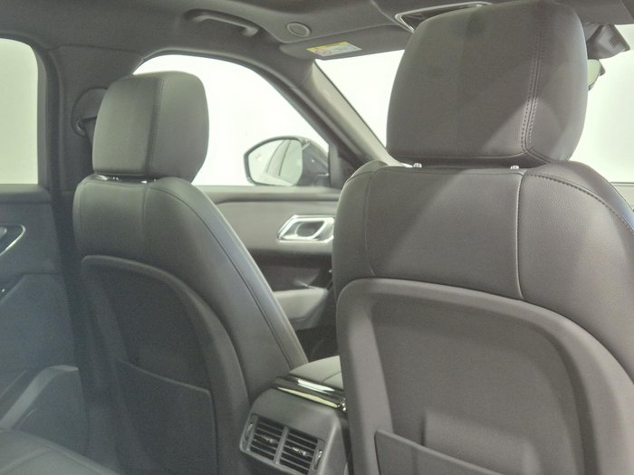 2025 Land Rover Range Rover Velar P250 Dynamic SE