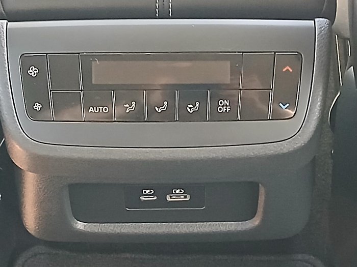 2024 Nissan Pathfinder ST-L