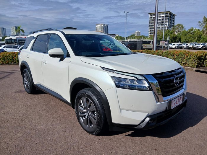 2024 Nissan Pathfinder ST-L