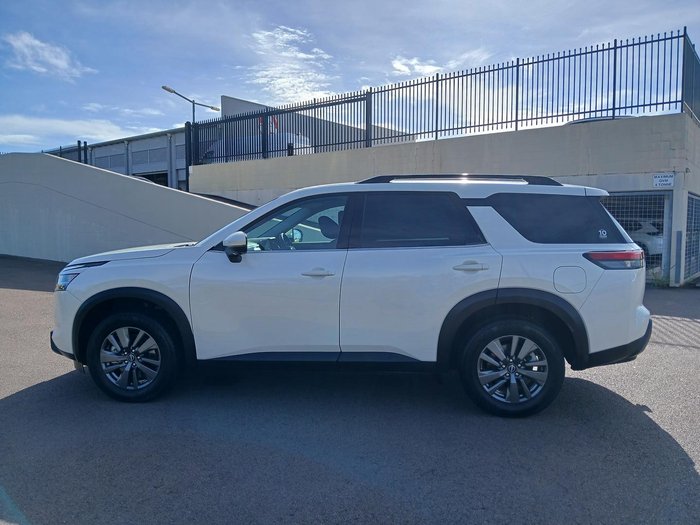 2024 Nissan Pathfinder ST-L