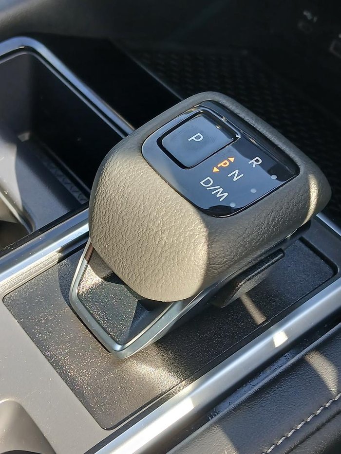 2024 Nissan Pathfinder ST-L