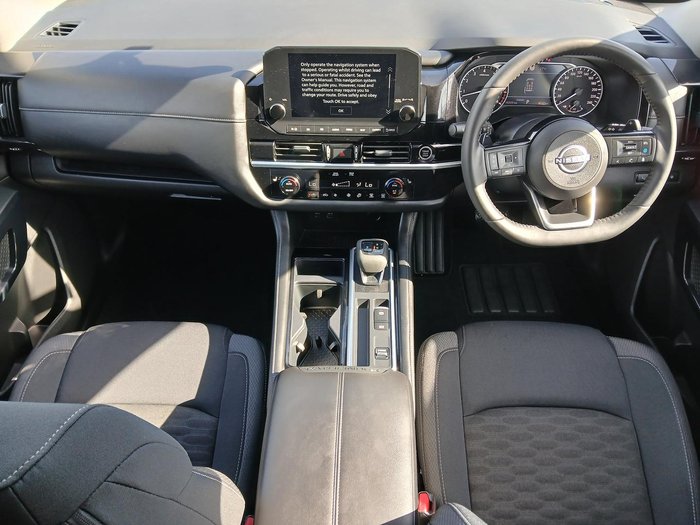 2024 Nissan Pathfinder ST-L