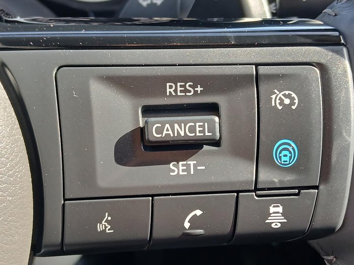 2024 Nissan Pathfinder ST-L