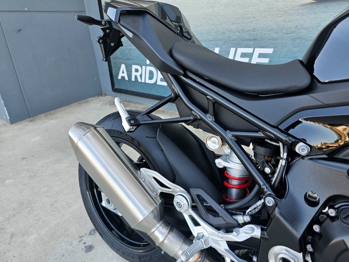 2026 BMW Motorrad S 1000 RR Black