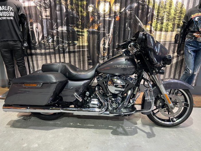2015 HARLEY-DAVIDSON STREET GLIDE SPECIAL