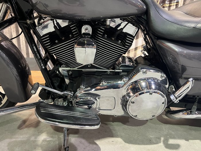 2015 HARLEY-DAVIDSON STREET GLIDE SPECIAL