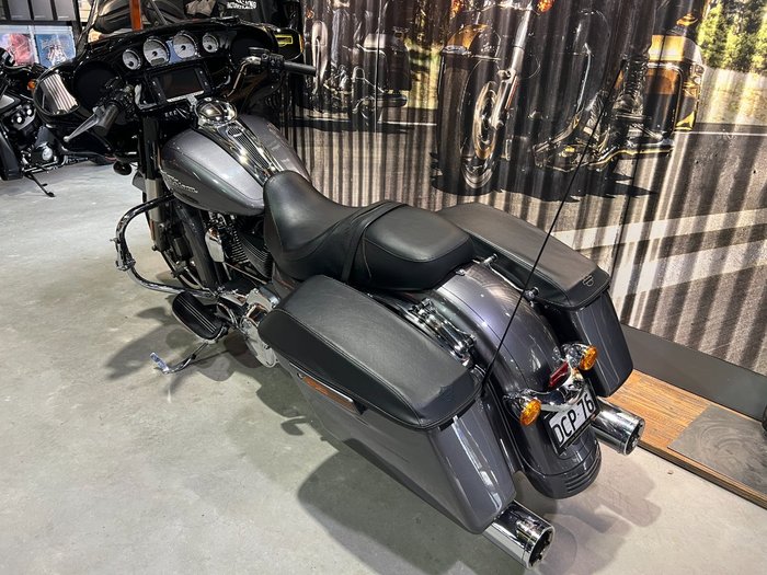 2015 HARLEY-DAVIDSON STREET GLIDE SPECIAL