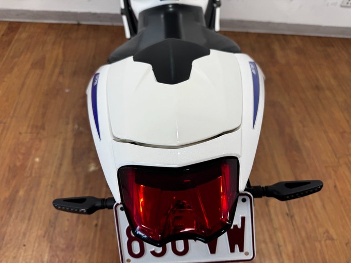 2015 Triumph DAYTONA 675 WHITE
