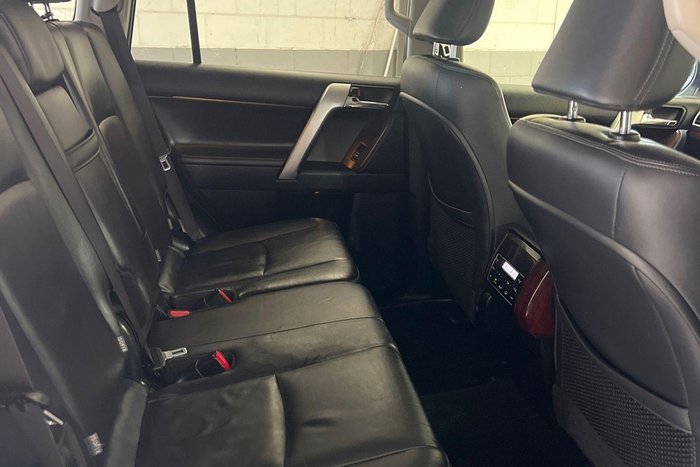 2017 Toyota Landcruiser Prado VX