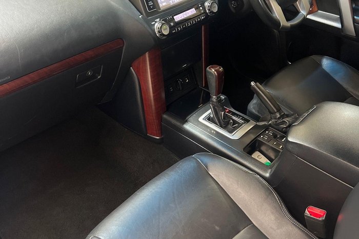 2017 Toyota Landcruiser Prado VX